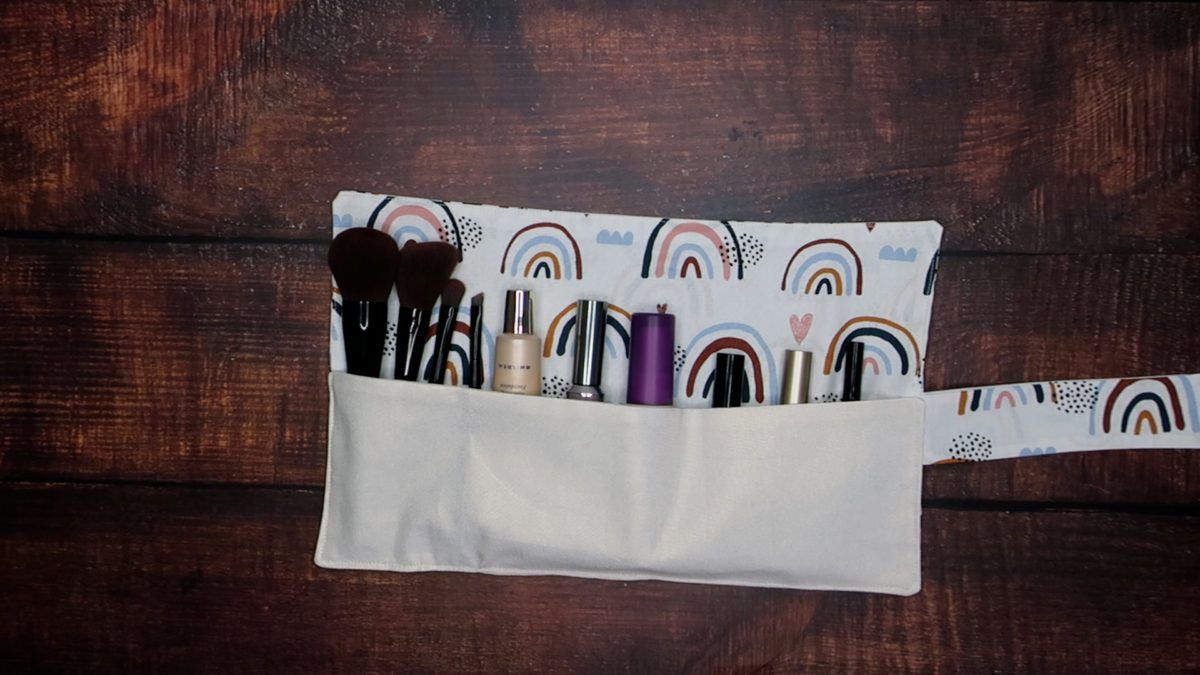 DIY Makeup Roll