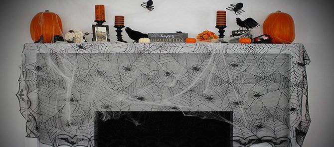 DIY Halloween Mantel