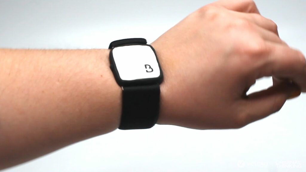 BORA Band on wrist to monitor COPD patients
