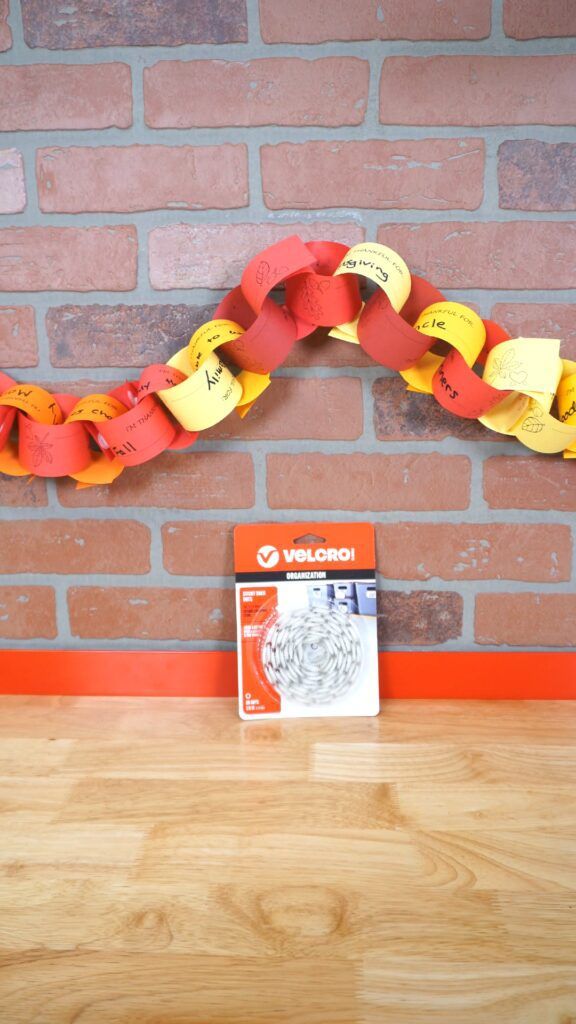 Gratitude Thanksgiving paper chain